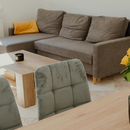 Apartman Emily Brezno Bagian luar foto