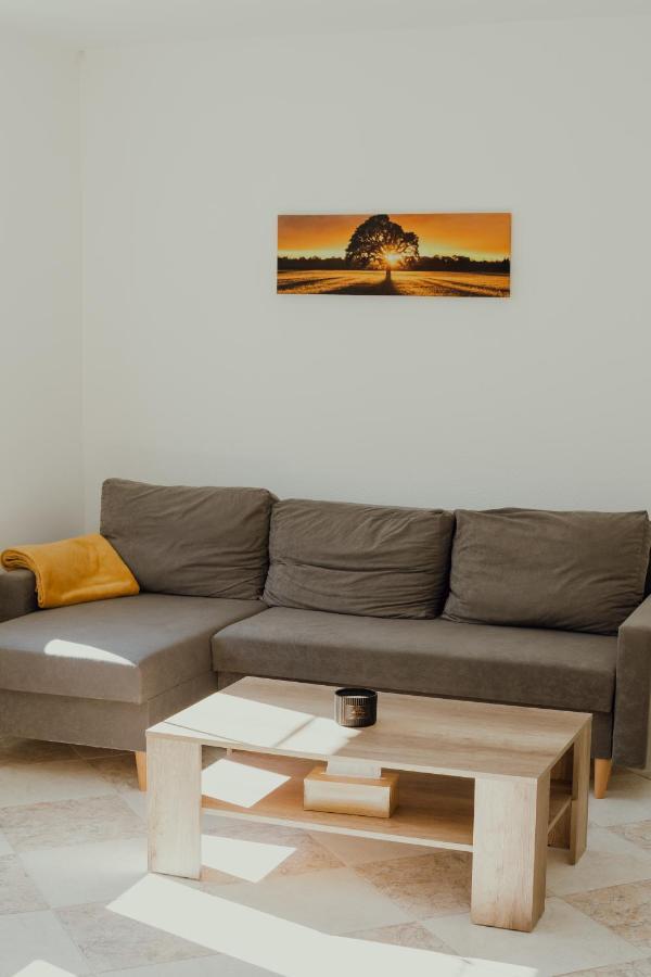 Apartman Emily Brezno Bagian luar foto