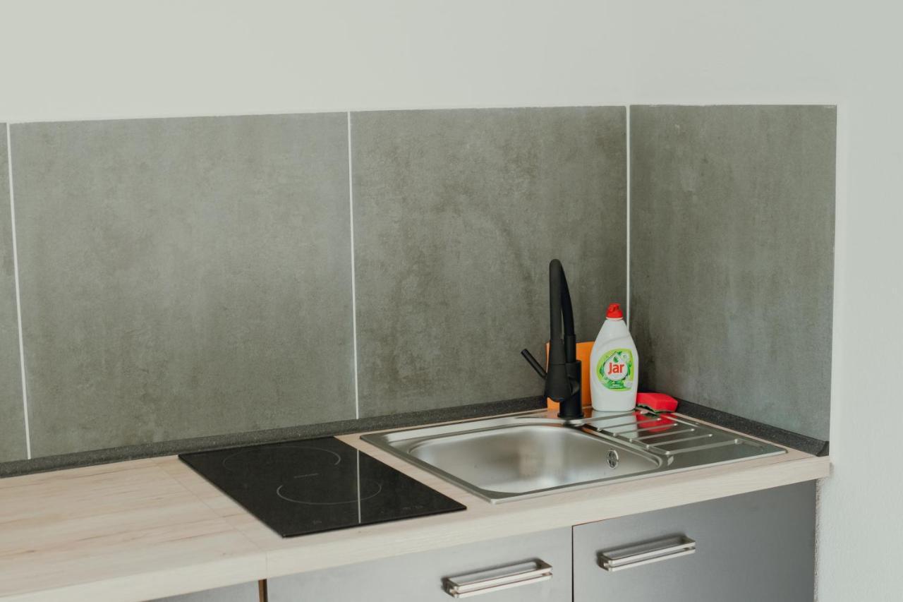 Apartman Emily Brezno Bagian luar foto